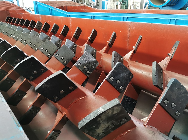 Screw shaft and paddle design of spiral ore washer