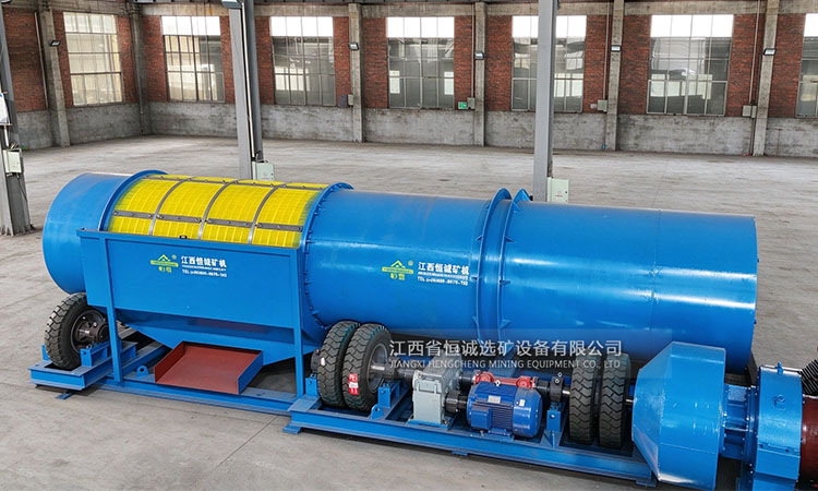 Clay washing and screening machine for sticky ore processing