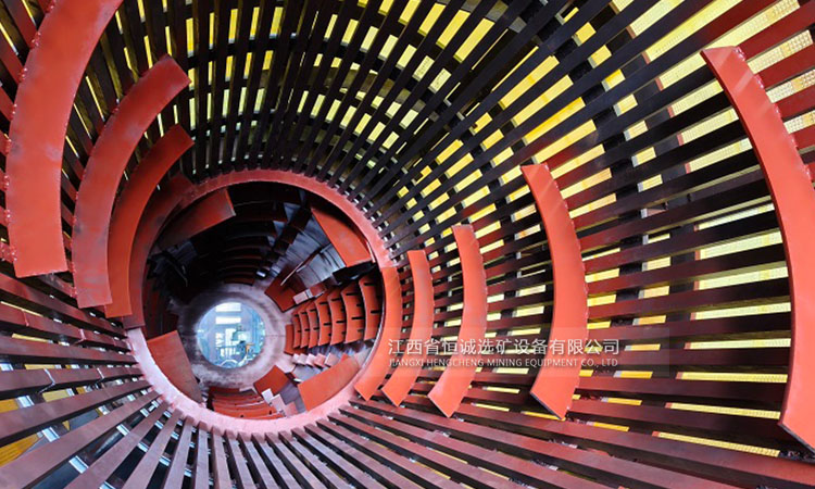 Internal cutter shaft and PU screen of trommel scrubber